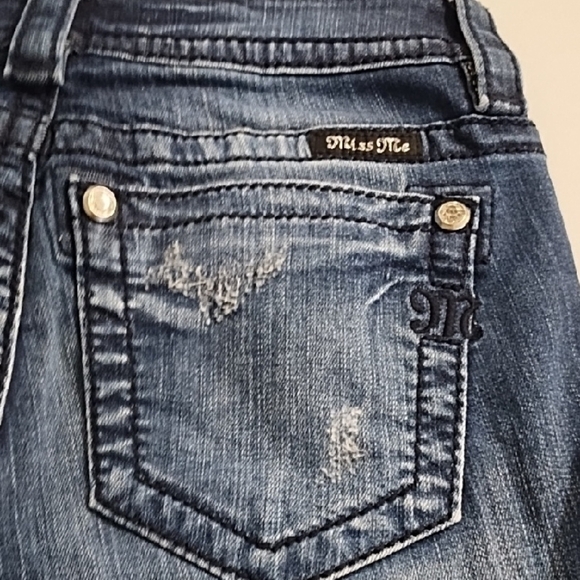 Miss Me Blue Ankle Cropped Capri Stretch Jeans with Embroidery Raw Hem - Picture 8 of 16